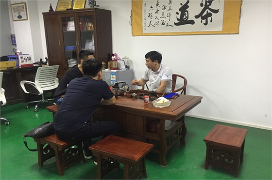 電子產(chǎn)品開(kāi)模，就找深圳博騰納精密塑膠模具廠！