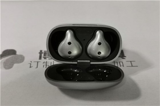 博騰納TWS藍牙耳機模具廠——專注領(lǐng)域打造13年，更對味您的定制需求