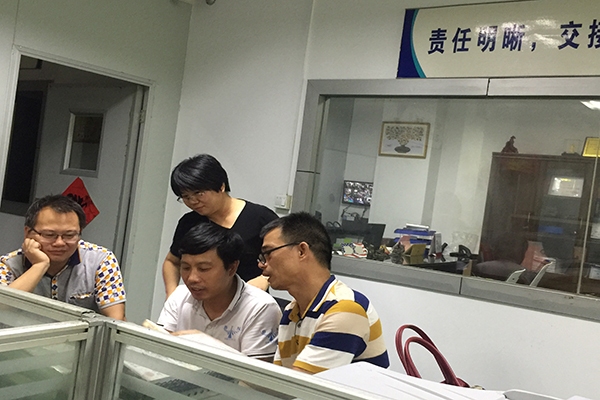 珠三角塑膠模具定制廠家，就是省心省力還省時(shí)?。?！